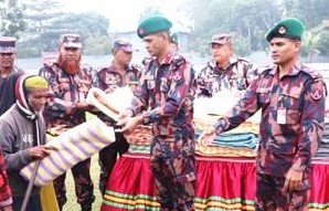 ব্যাটালিয়ন ৩১ বিজিবি কর্তৃক দরিদ্র ও শ্রমজীবি মানুষের মাঝে শীত বস্ত্র বিতরণ